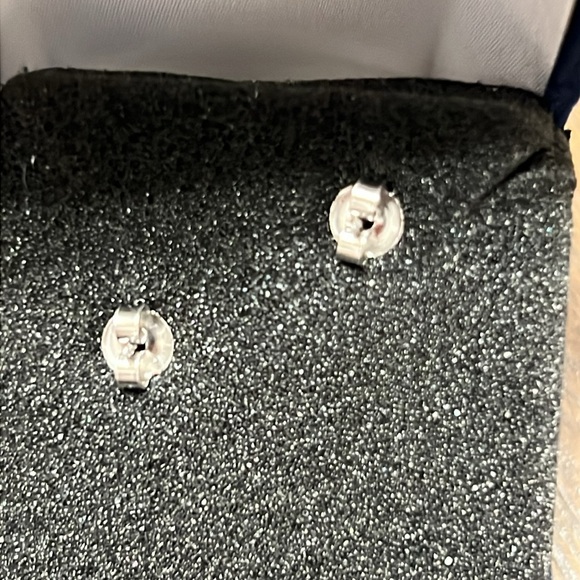 Montana Silversmiths, Every Direction Turquoise Earrings - Picture 6 of 9